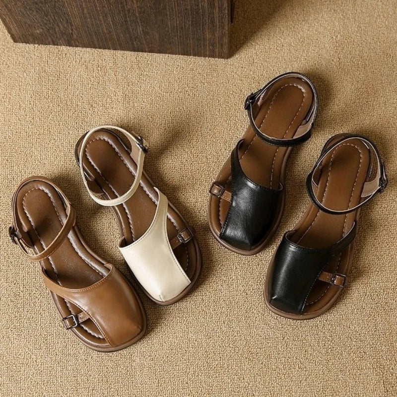 Selva – Retro Gespsandalen voor de Zomer