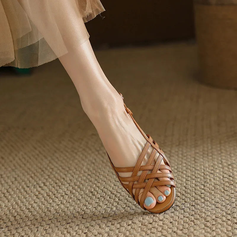 Mirella – Franse-Inspiratie Geweven Platte Sandalen