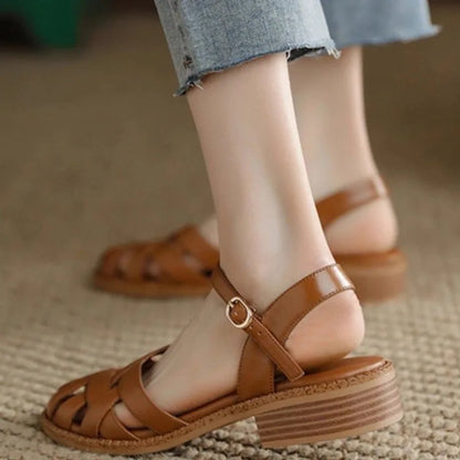 Elira - Minimalistische gesp sandalen