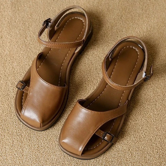 Selva – Retro Gespsandalen voor de Zomer