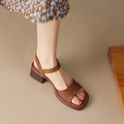 Sarena – Retro Vierkante Teen Franse Sandalen