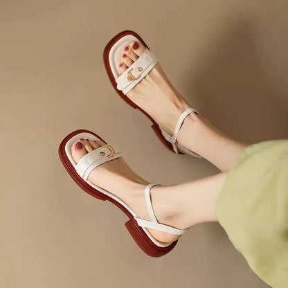 Elira – Minimalistische Gesp Lage Hak Buiten Sandalen