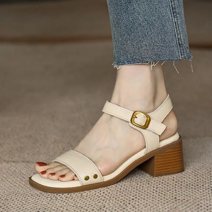 Vallin – Retro-geïnspireerde Sandalen met Dikke Hak