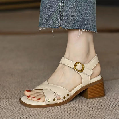 Valina – Cross-Strap Blokhak Sandalen