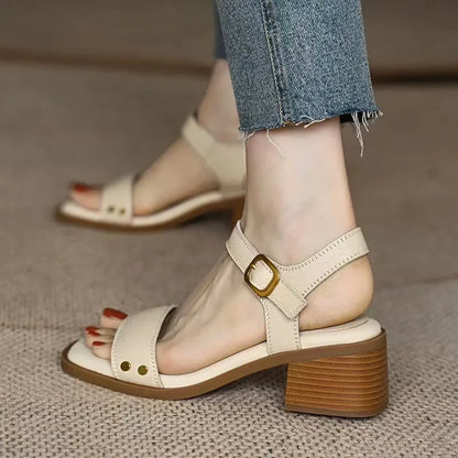 Valina – Cross-Strap Blokhak Sandalen
