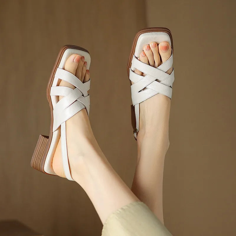 Noémi – Gevlochten Romeinse Lage Haksandalen