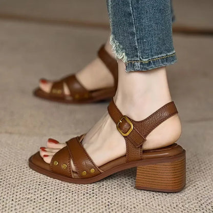 Valina – Cross-Strap Blokhak Sandalen