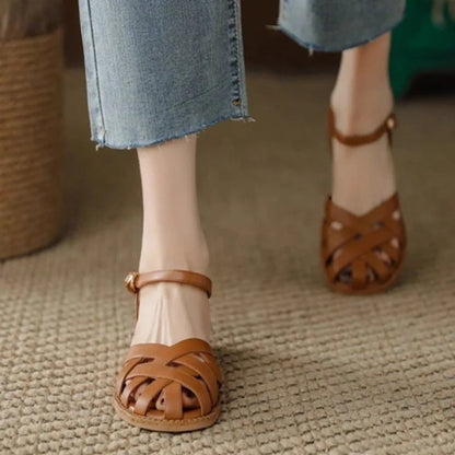 Elira - Minimalistische gesp sandalen